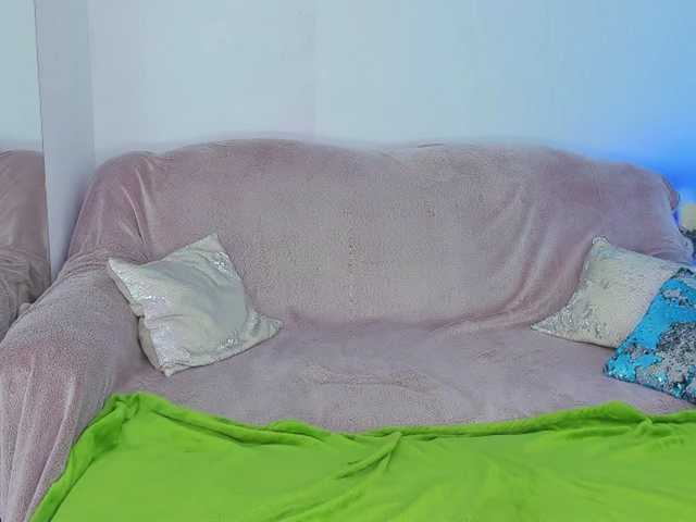CurlyDream live cam on BongaCams