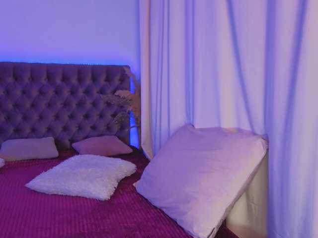 CurlyDream live cam on BongaCams