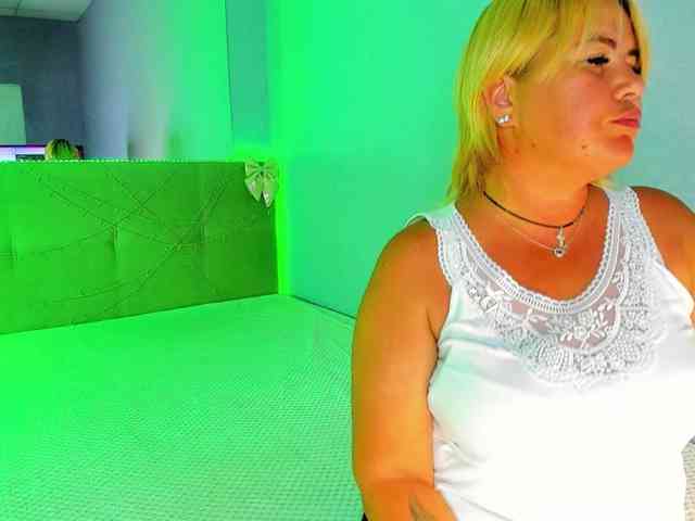 CurlyDream webcam