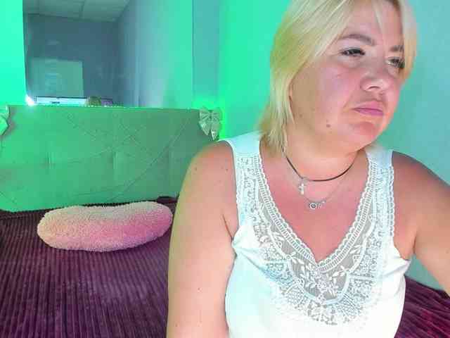 CurlyDream webcam
