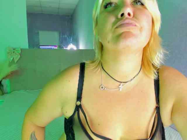 CurlyDream webcam