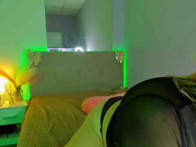 CurlyDream webcam