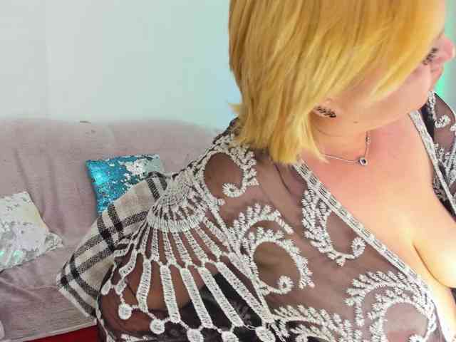 CurlyDream webcam