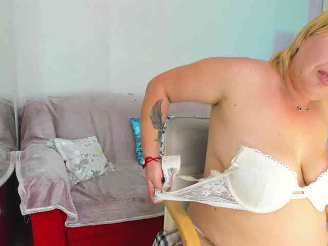CurlyDream webcam
