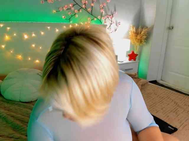 CurlyDream webcam