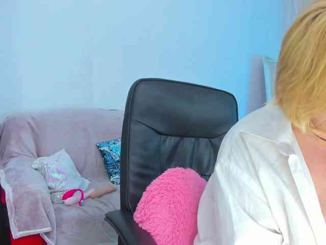 CurlyDream webcam