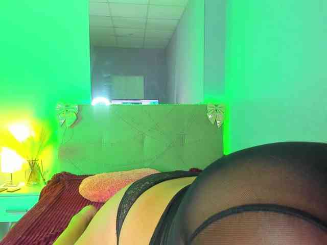 CurlyDream webcam