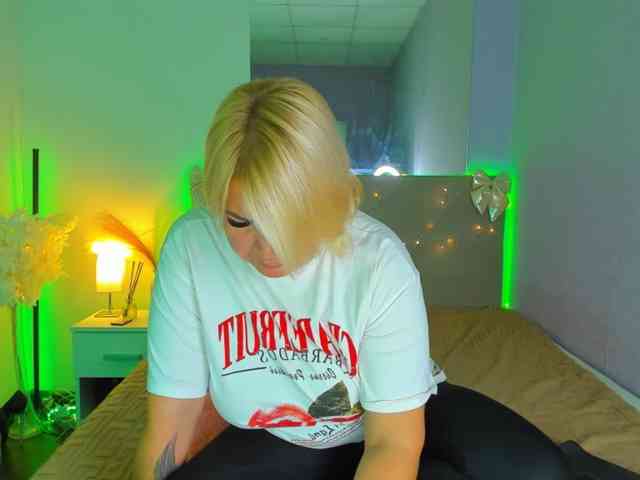 CurlyDream webcam