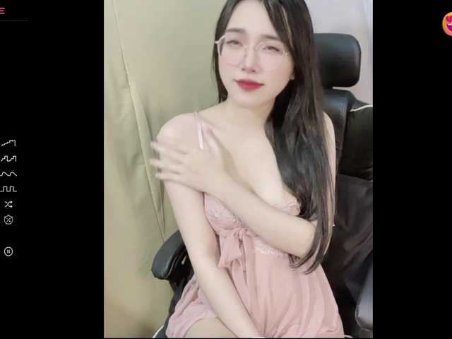 Lilybabe20 live cam on BongaCams