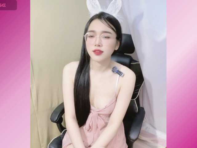 Lilybabe20 live cam on BongaCams