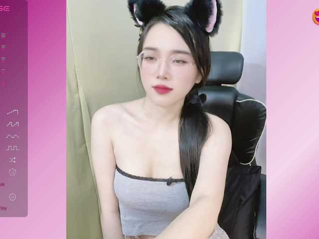 Lilybabe20 live cam on BongaCams