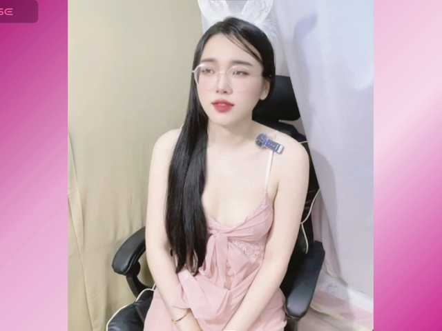 Lilybabe20 live cam on BongaCams