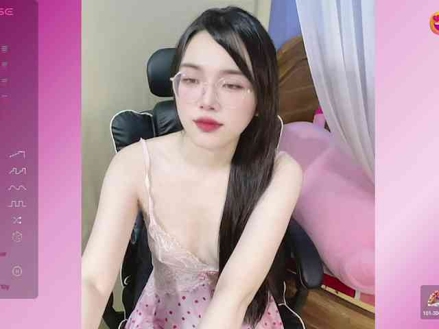 モデル: Lilybabe20
