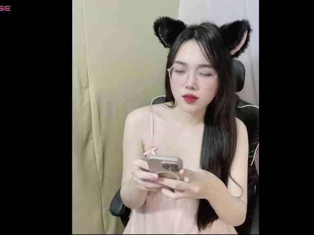 Lilybabe20 webcam
