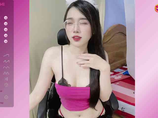 モデル: Lilybabe20