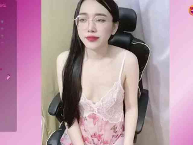 モデル: Lilybabe20