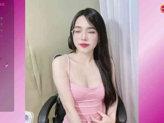 モデル: Lilybabe20