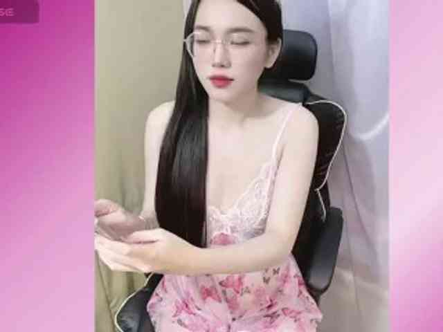 Lilybabe20 webcam