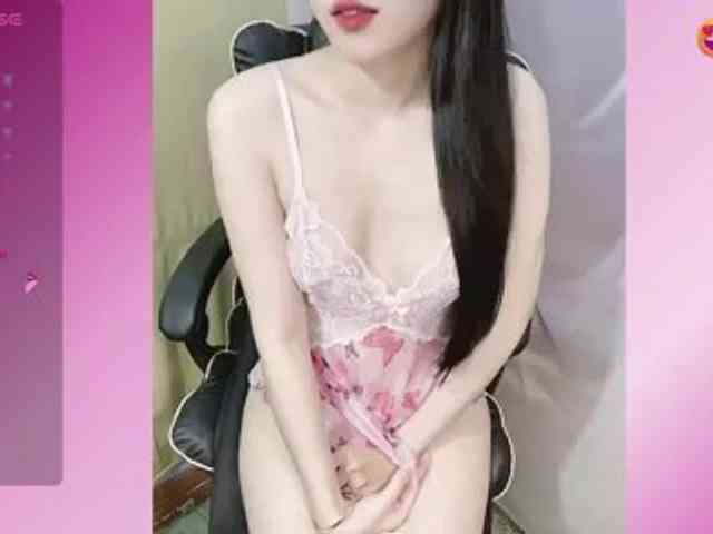 モデル: Lilybabe20