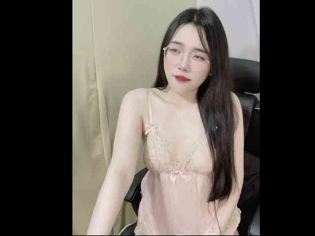 モデル: Lilybabe20