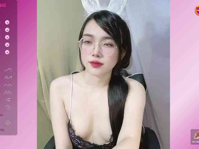 モデル: Lilybabe20