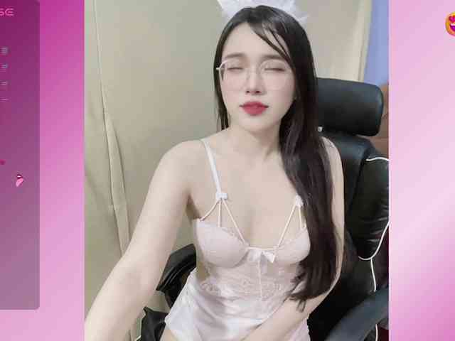 モデル: Lilybabe20