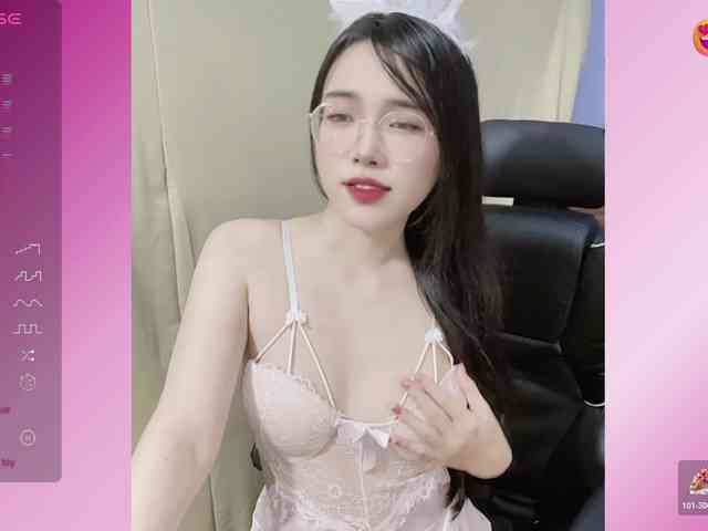モデル: Lilybabe20