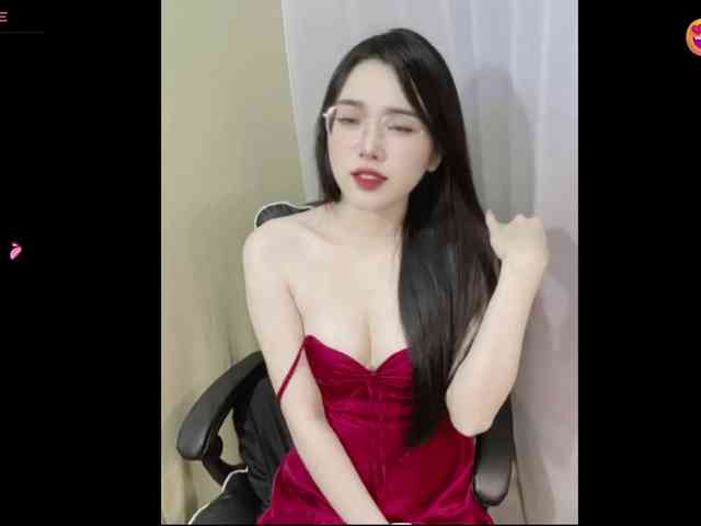 モデル: Lilybabe20