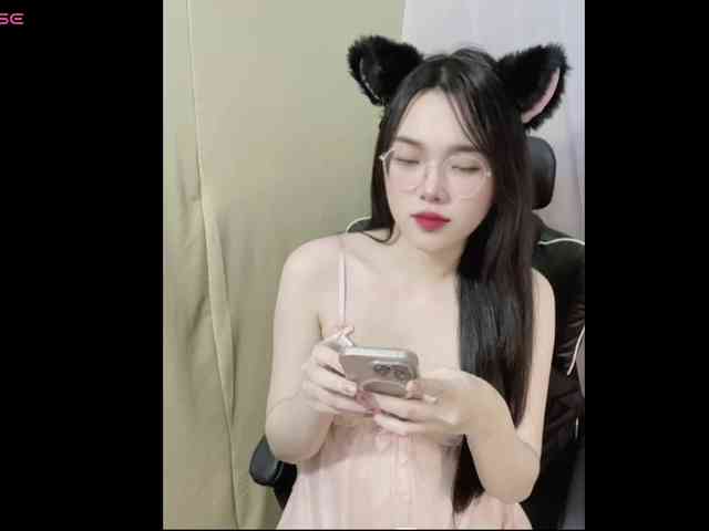 Lilybabe20 webcam