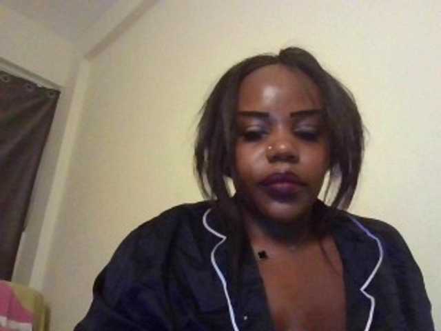 NewBird live cam on BongaCams