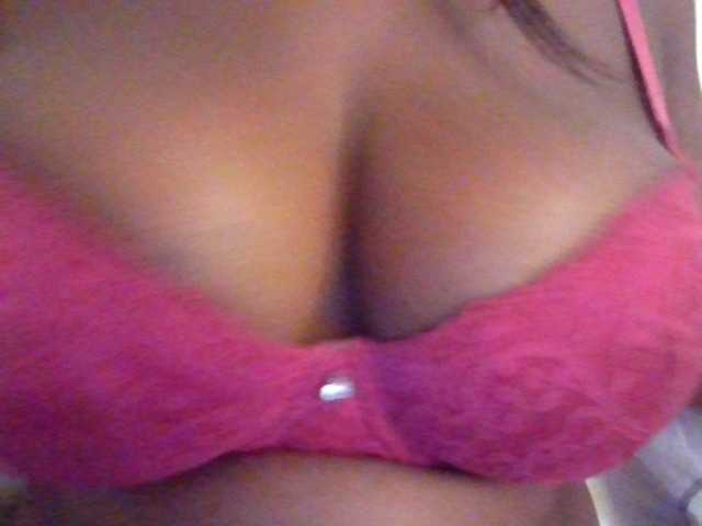 NewBird live webcam show