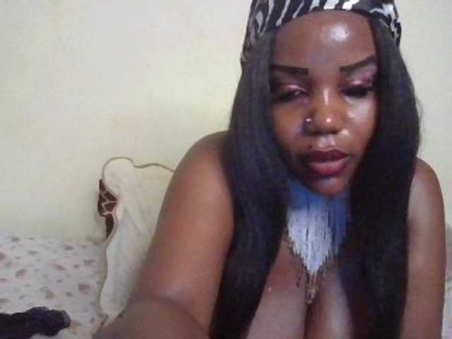NewBird live cam on BongaCams