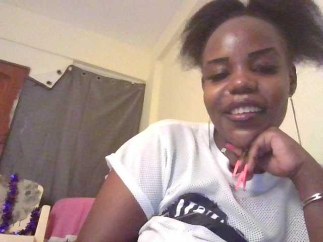 NewBird live cam on BongaCams
