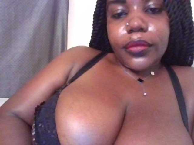 NewBird live cam on BongaCams