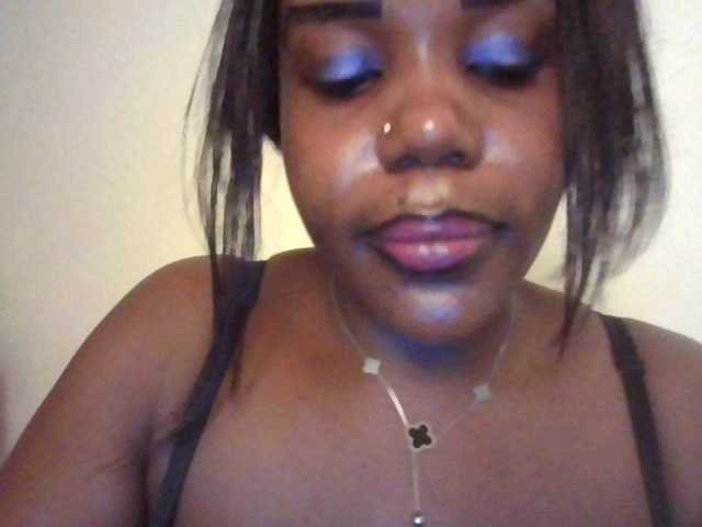 NewBird live webcam show