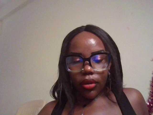 NewBird live cam on BongaCams