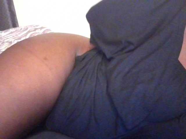 NewBird live cam on BongaCams