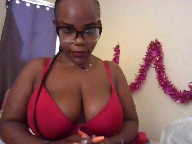 NewBird live cam on BongaCams
