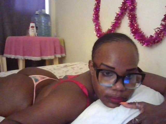 NewBird live cam on BongaCams