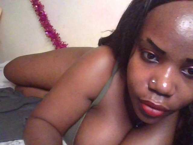 NewBird live cam on BongaCams