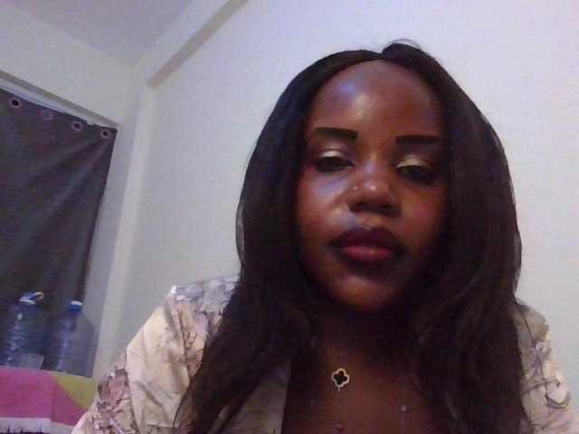 NewBird live cam on BongaCams