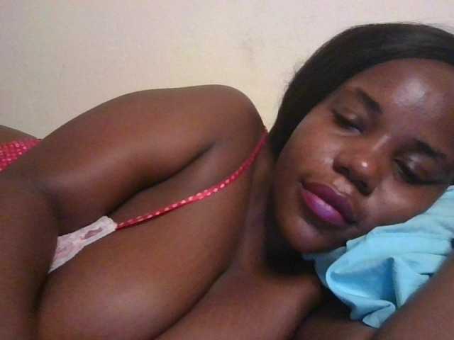 NewBird live cam on BongaCams