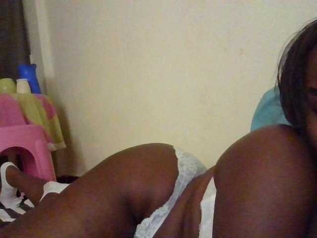 NewBird live cam on BongaCams