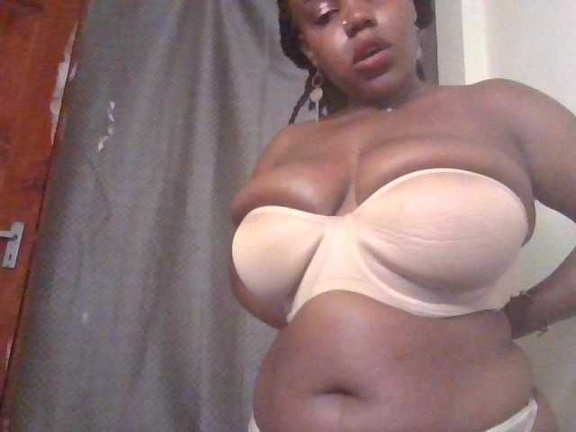 NewBird live cam on BongaCams