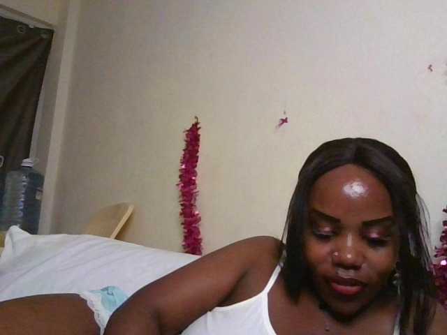 NewBird live cam on BongaCams
