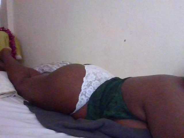 NewBird live cam on BongaCams