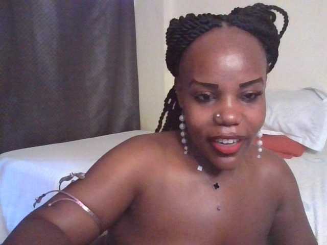 NewBird live cam on BongaCams