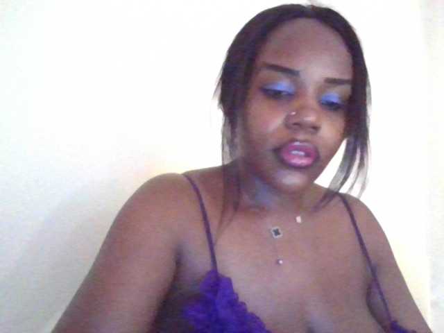 NewBird live cam on BongaCams