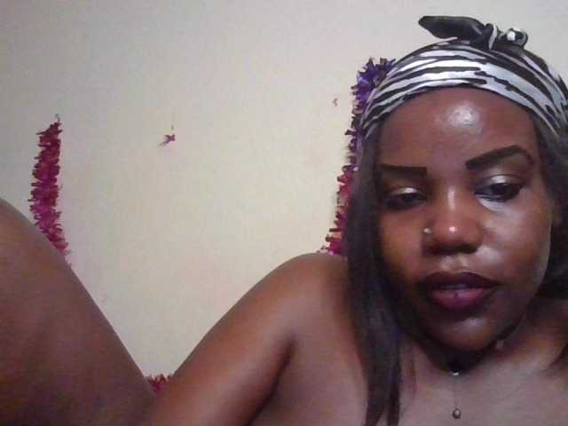 NewBird live cam on BongaCams