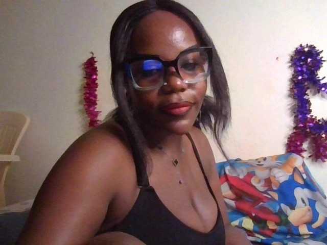 NewBird live cam on BongaCams